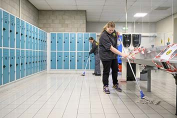 Dros Schoonmaakdiensten_Fotografie Jelmer de Haas_online (Schoonmakend Nederland).jpg