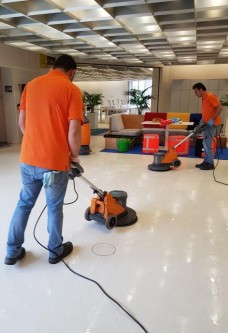 Vloeronderhoud-2 (Perfect Vloeronderhoud)